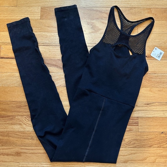 Free People Movement Black Free Style One-Piece Workout Jumpsuit NWT size XS/S - Picture 5 of 7